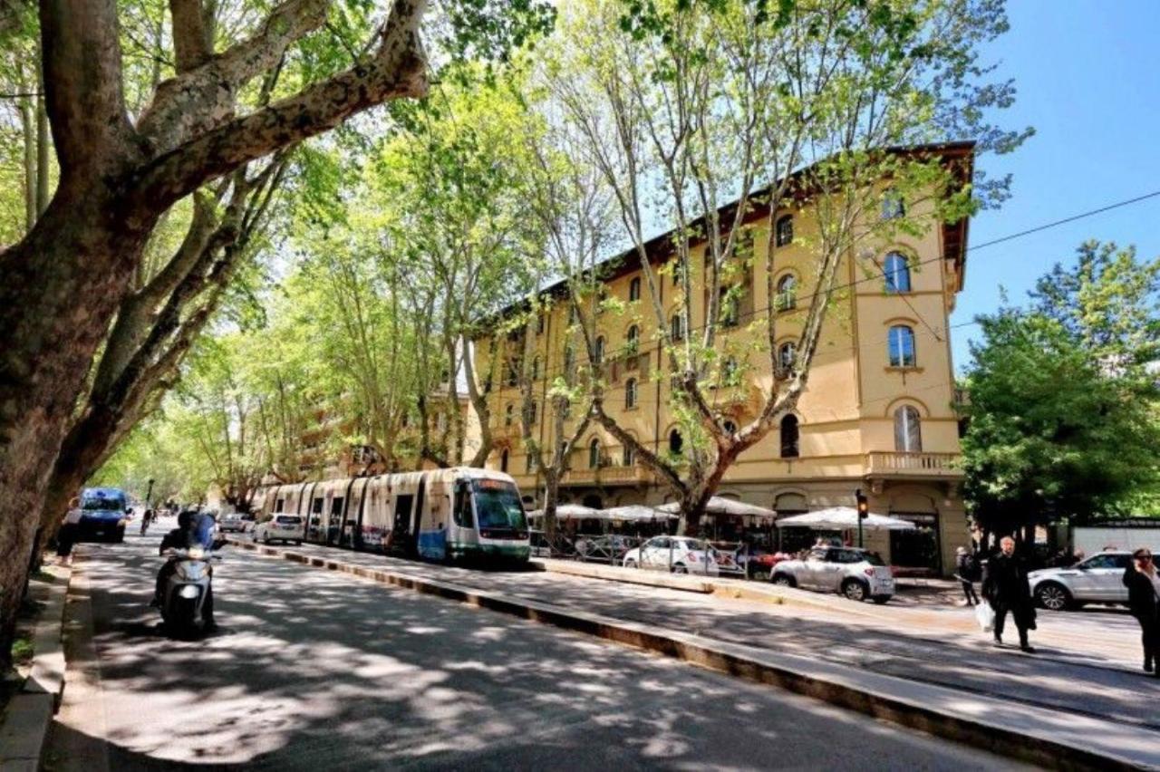 Pascarella In Viale Trastevere